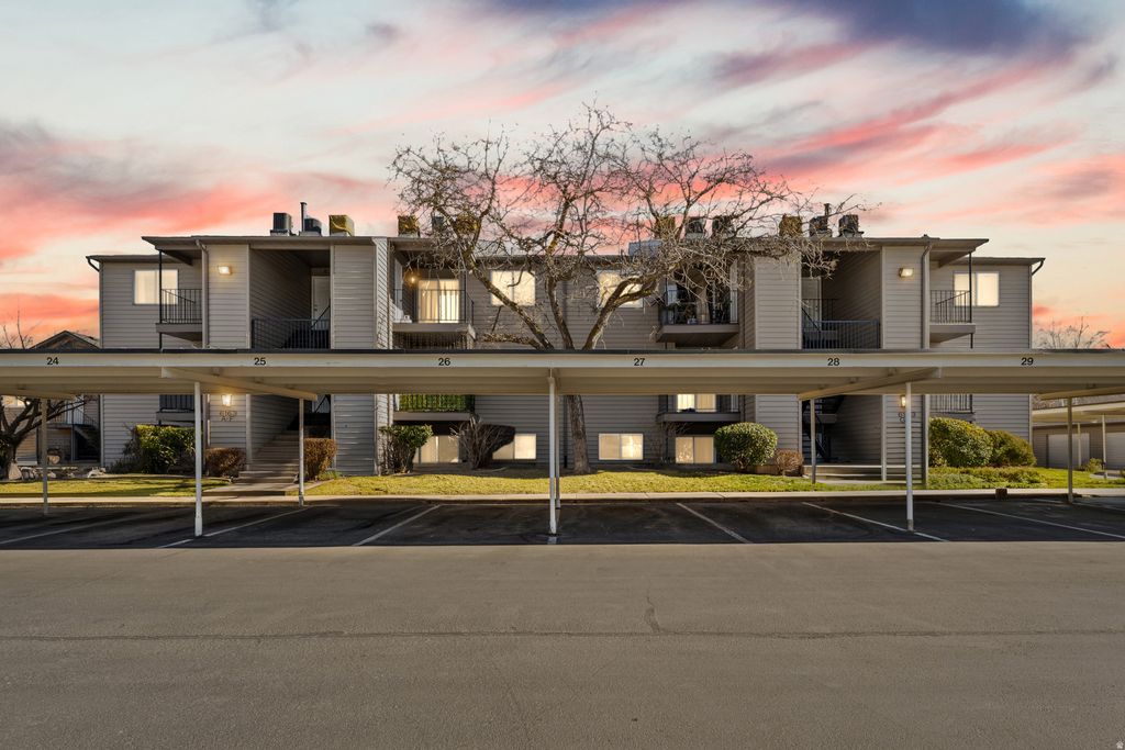 Photo of 6163 S 1300 E #J, Murray, UT 84121 (MLS # 2136077)