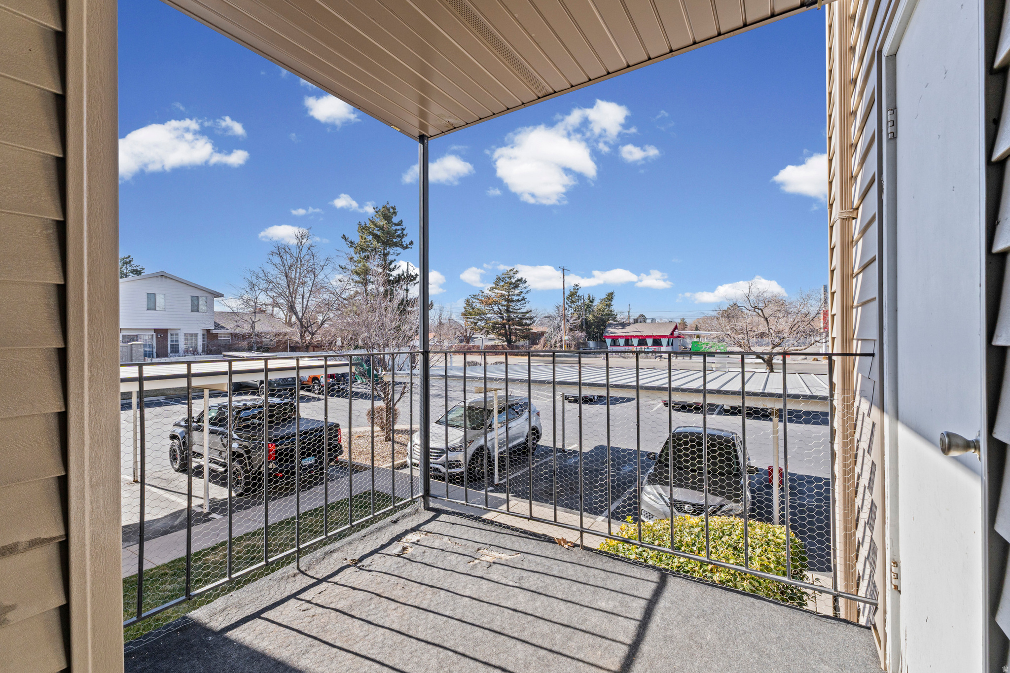 COTTONWOODS AT VINE - Residential