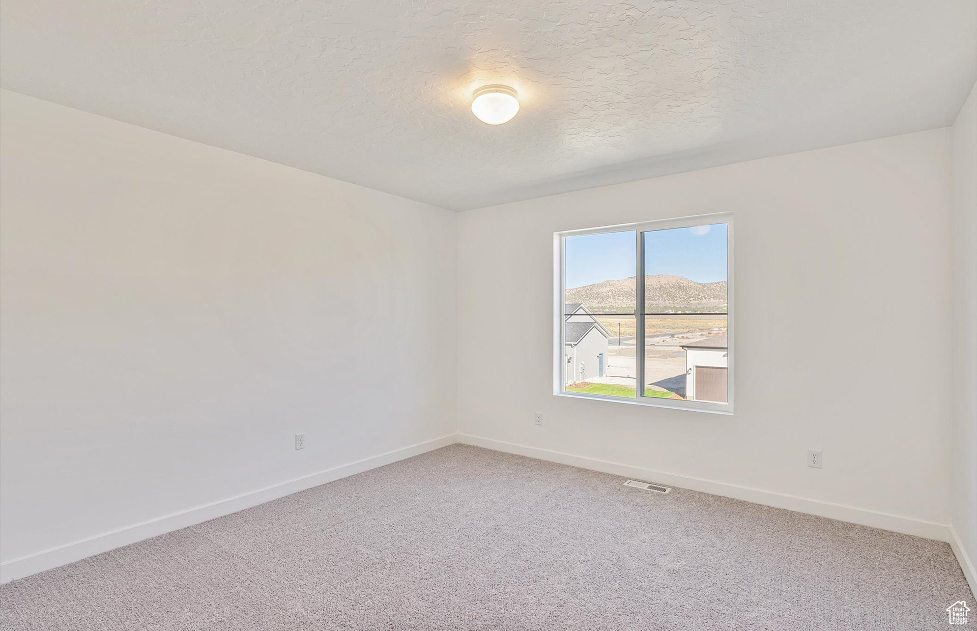 SUNSET FLATS - Residential