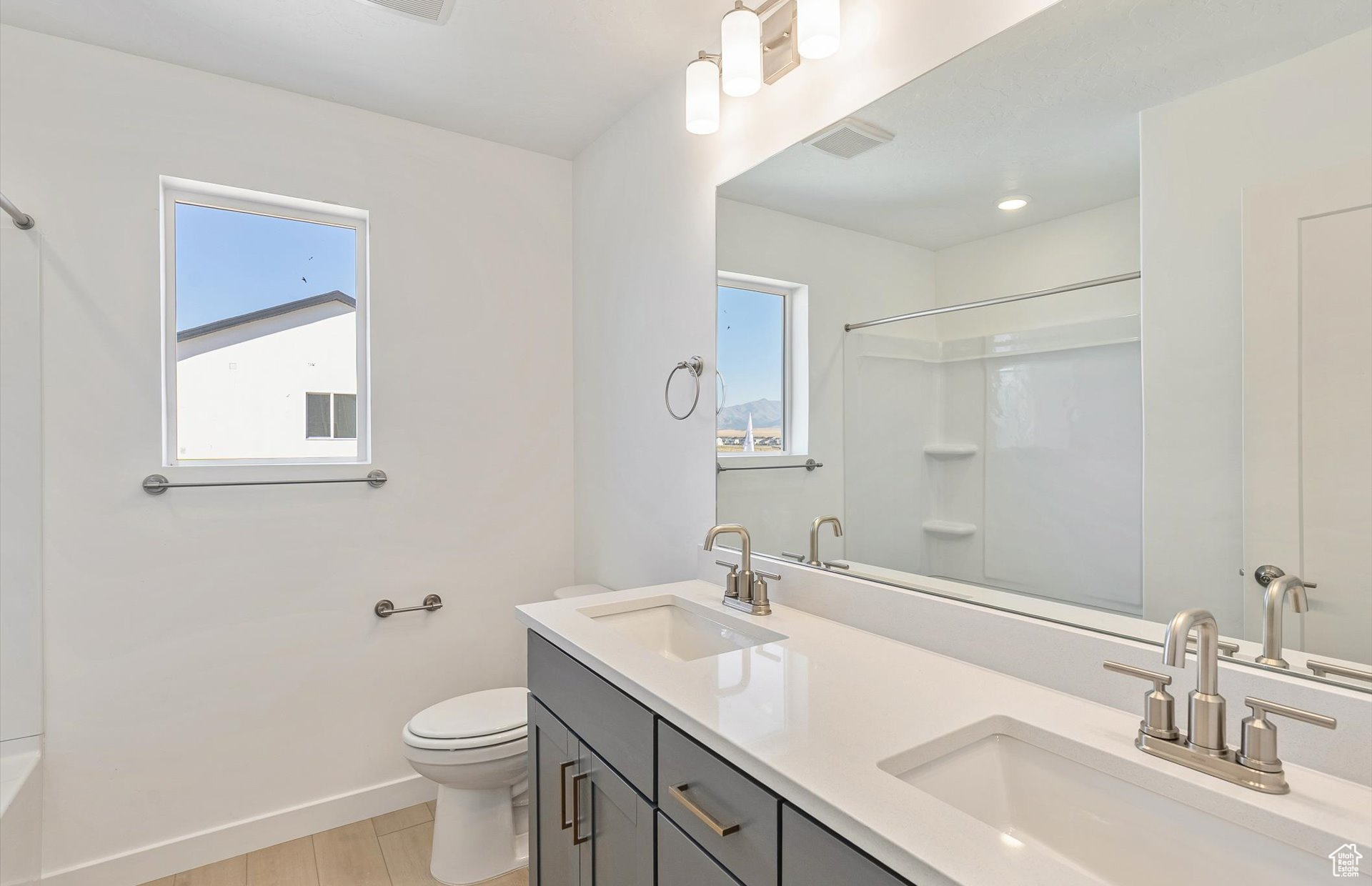 SUNSET FLATS - Residential