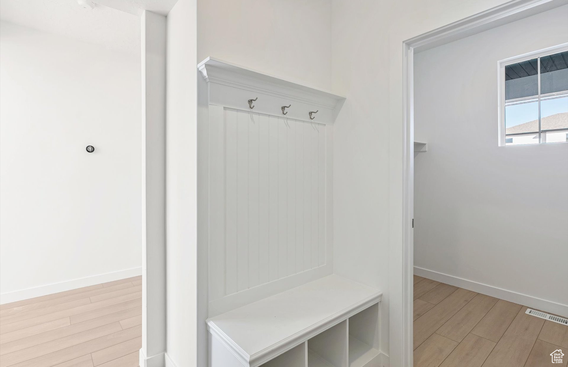 SUNSET FLATS - Residential