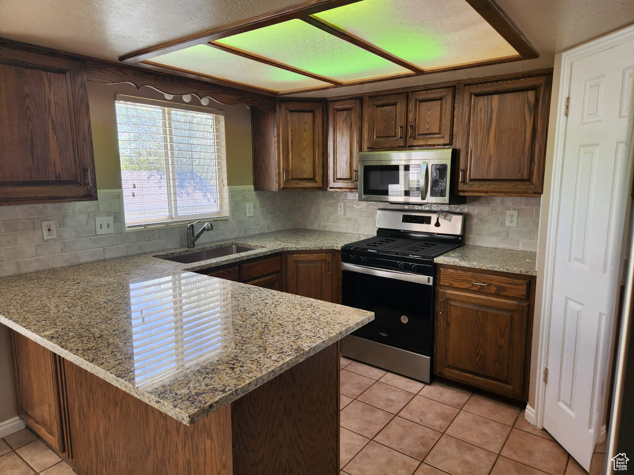 1180 E Cherry Ln, Layton, Utah image 8
