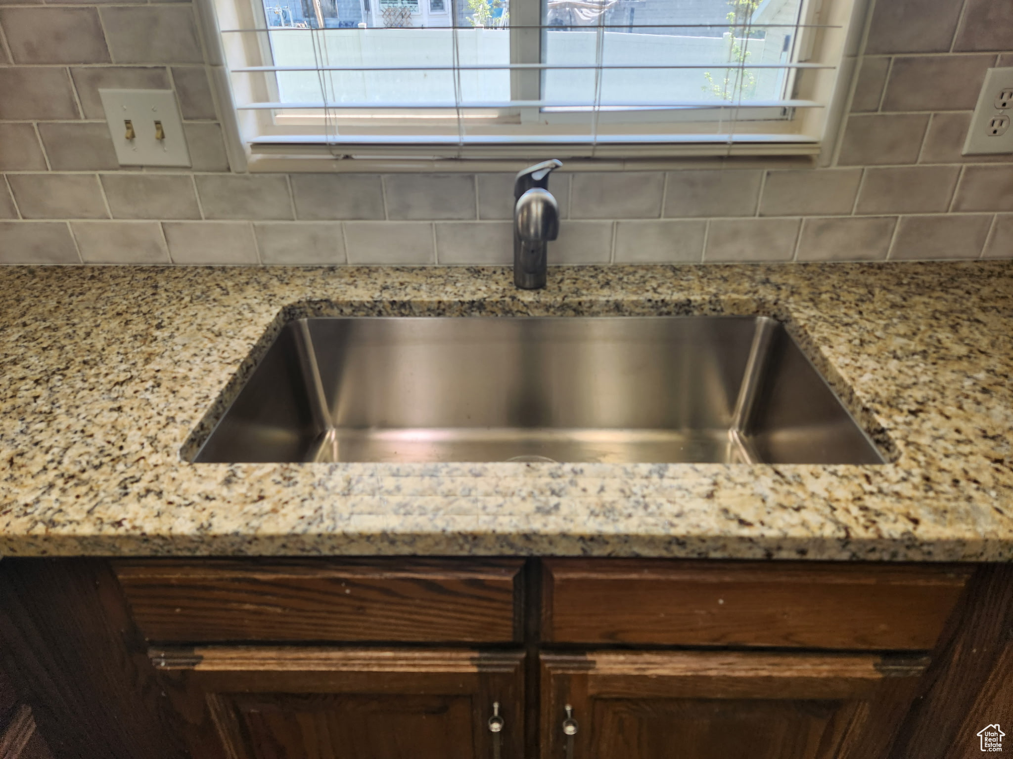 1180 E Cherry Ln, Layton, Utah image 6