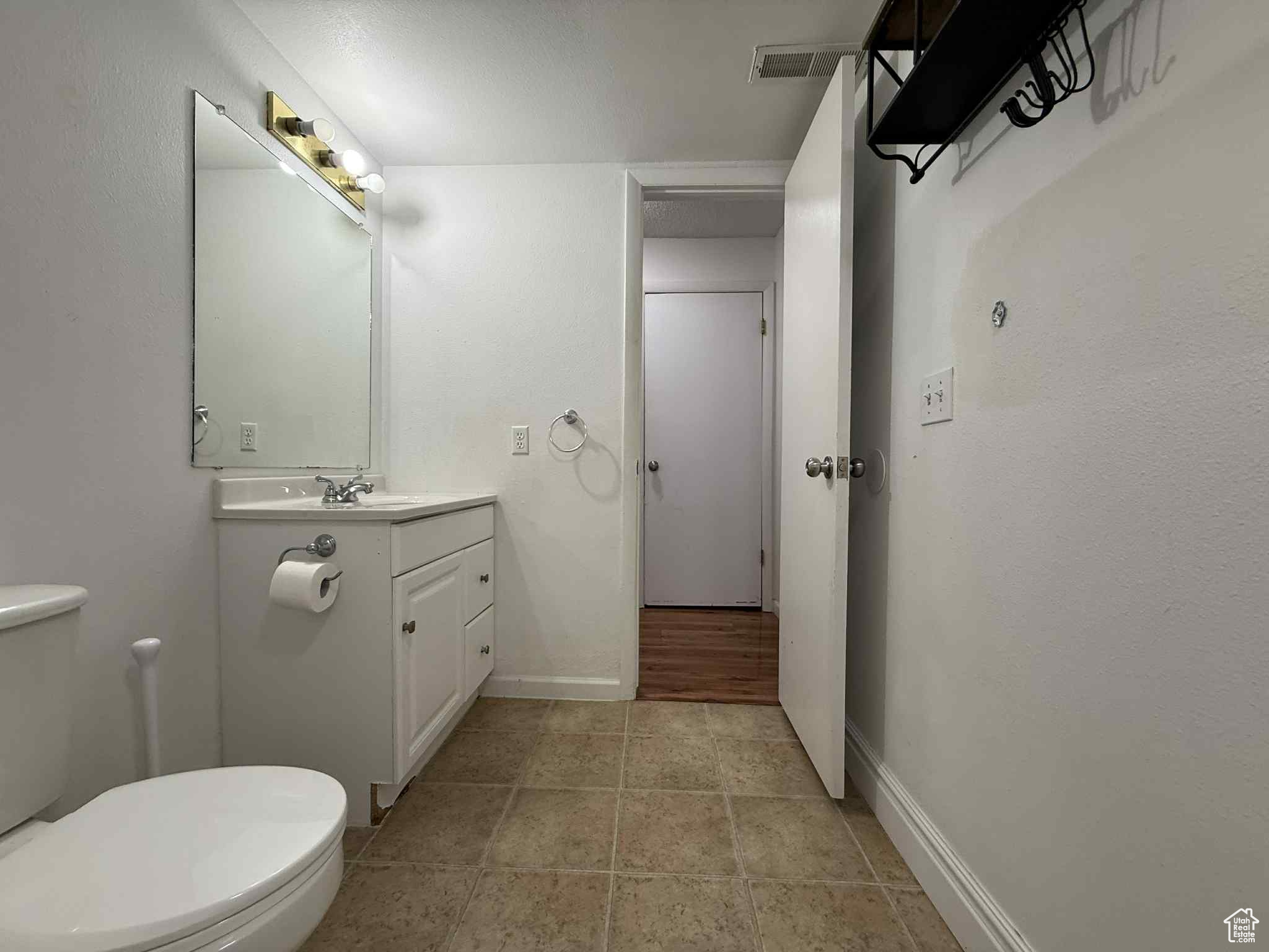 COTTONWOOD VILLAGE - Residential Income