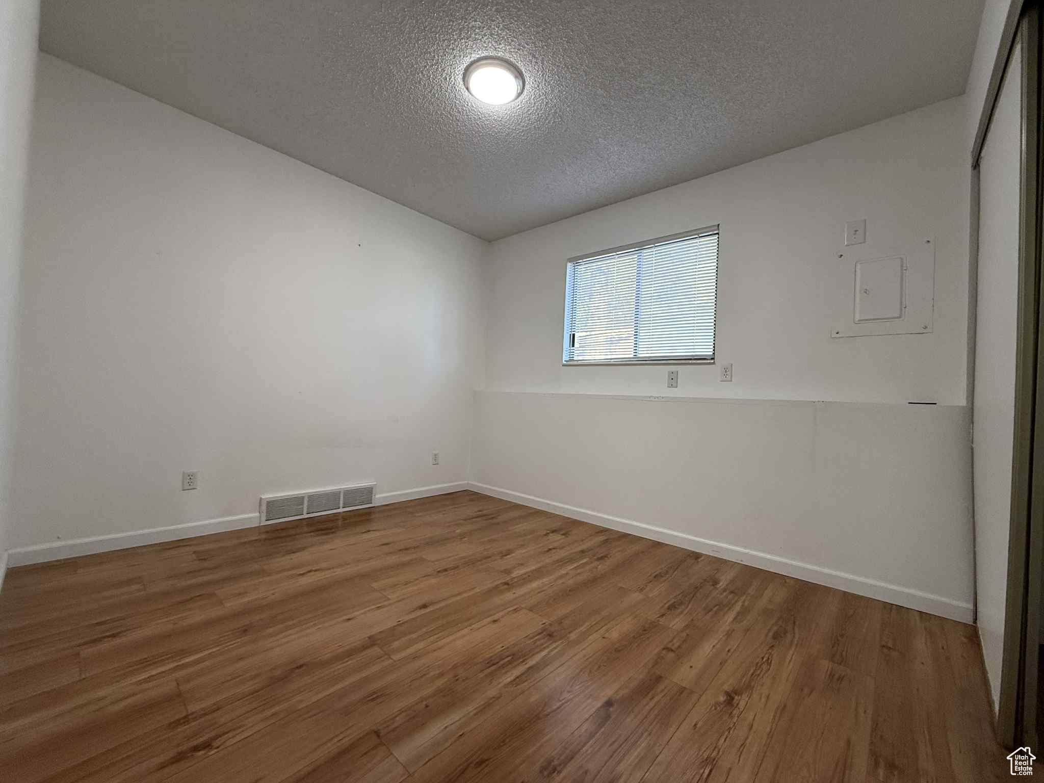 COTTONWOOD VILLAGE - Residential Income