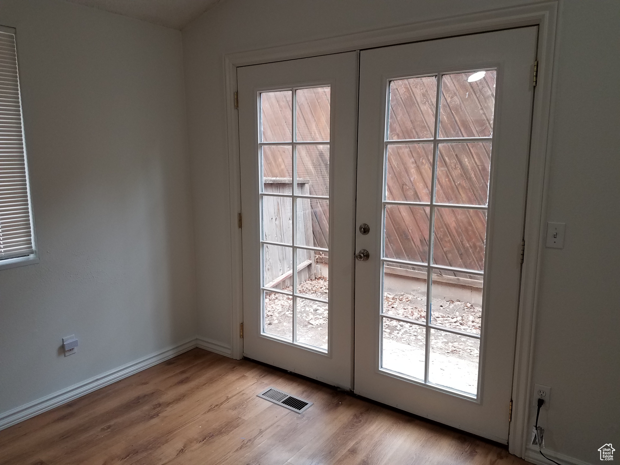 COTTONWOOD VILLAGE - Residential Income