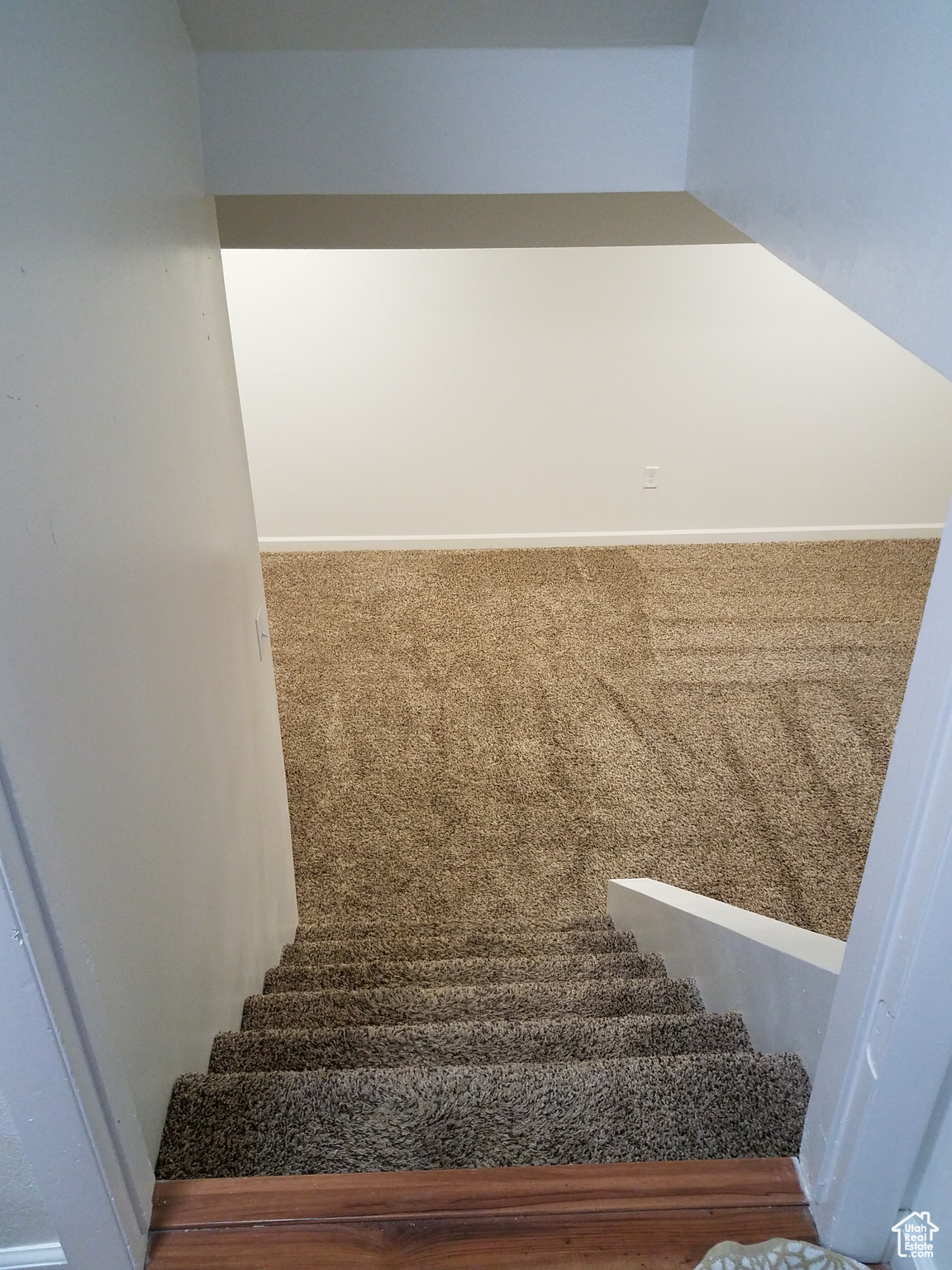 COTTONWOOD VILLAGE - Residential Income