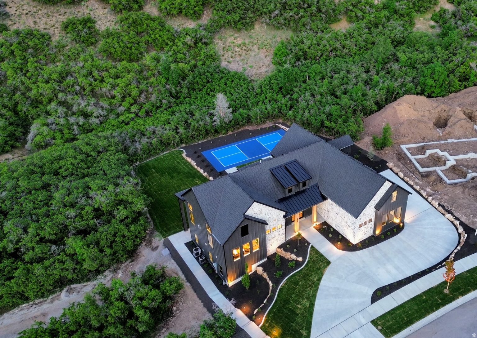 MAPLE LEAF COVE - Residential