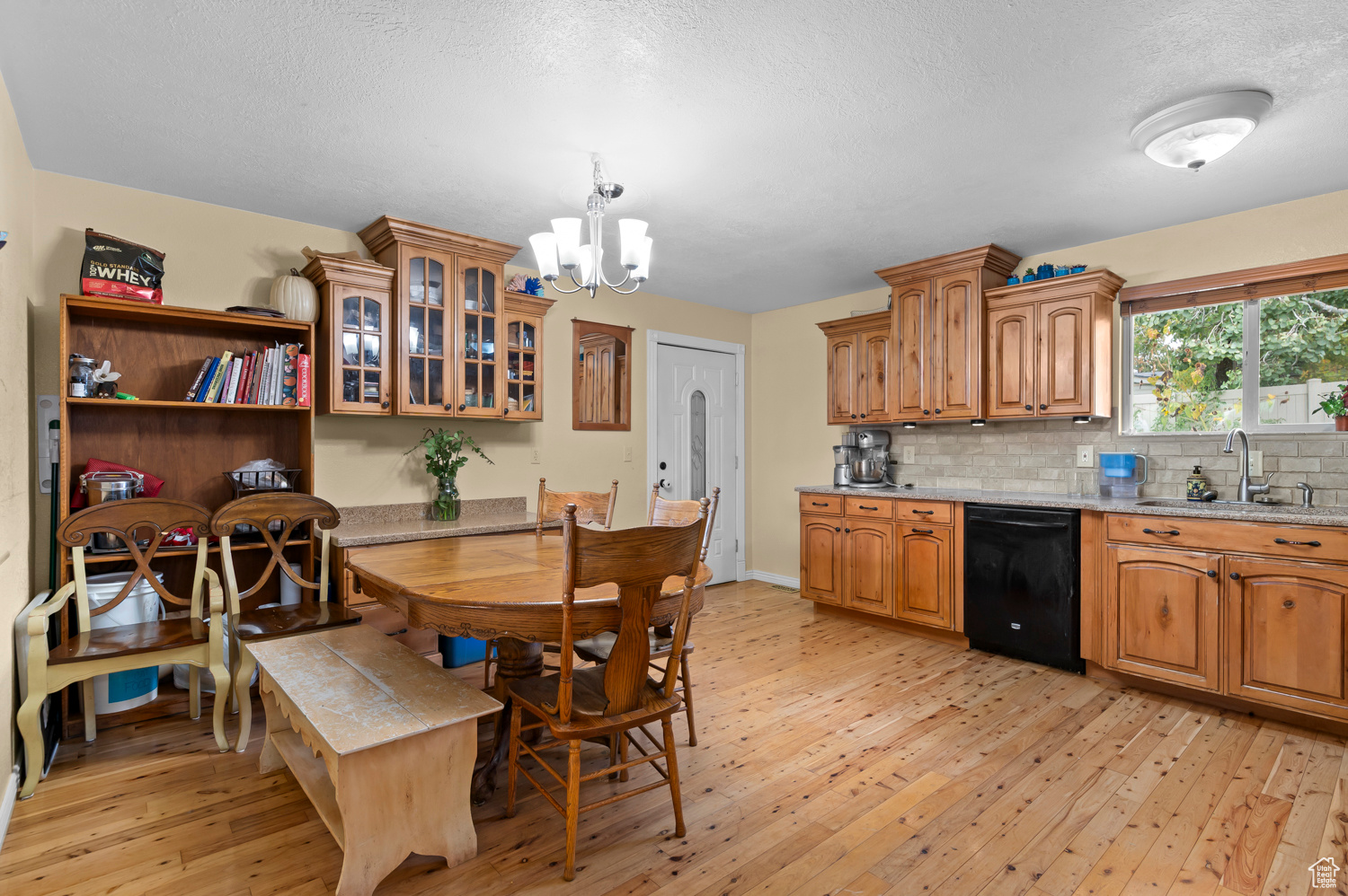 CEDAR HILLS - Residential