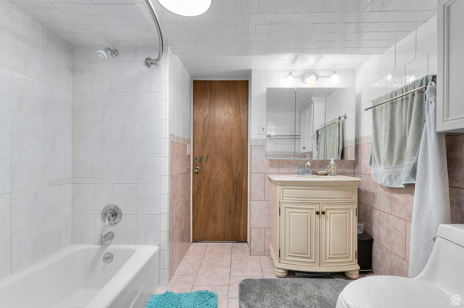 CEDAR HILLS - Residential