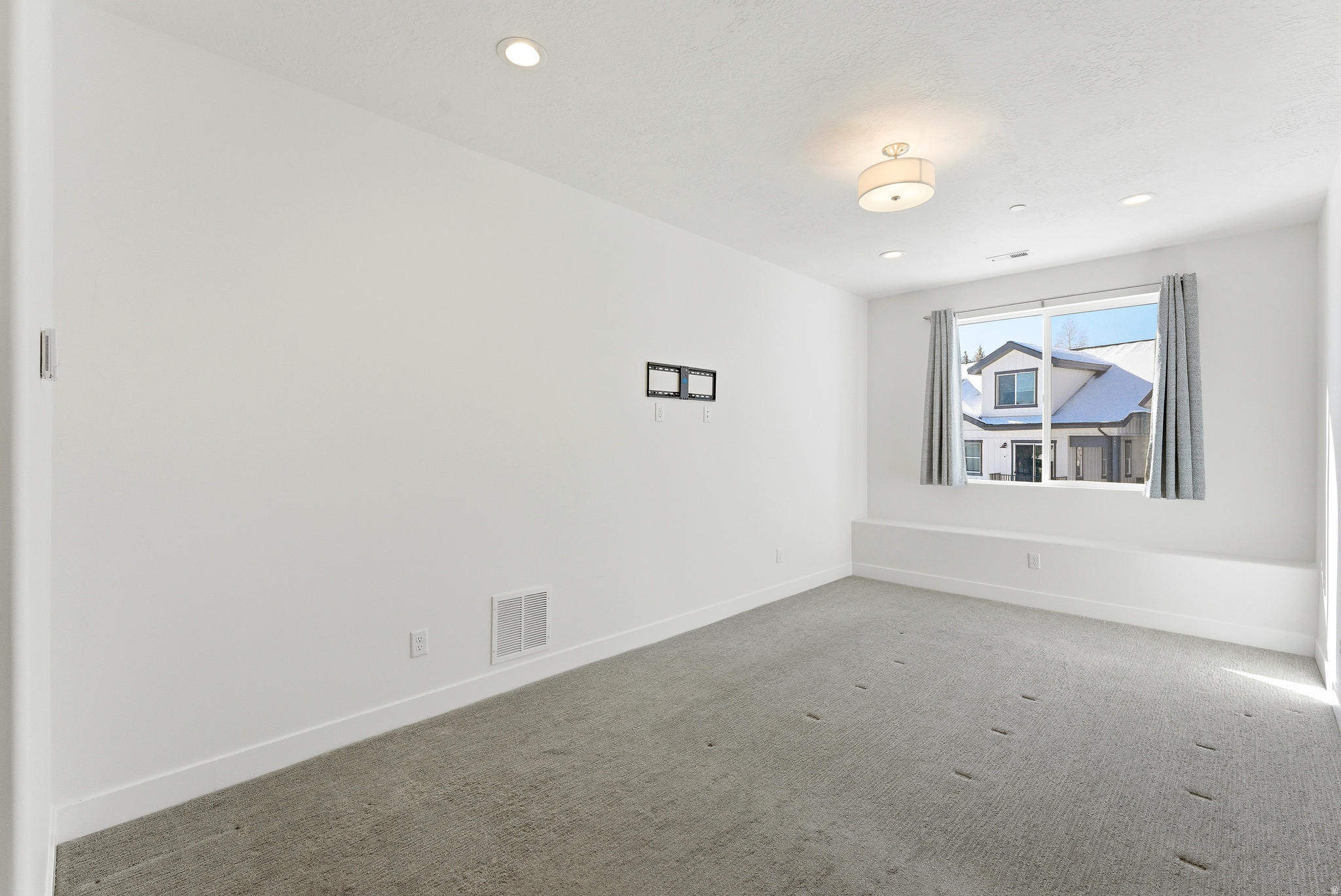 QUARRY SPRINGS - Residential Lease