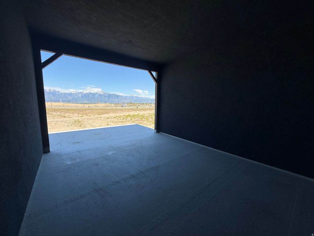 Photo of 6897 W GRAVEL CROSS WAY #289, West Jordan, UT 84081 (MLS # 2160244)