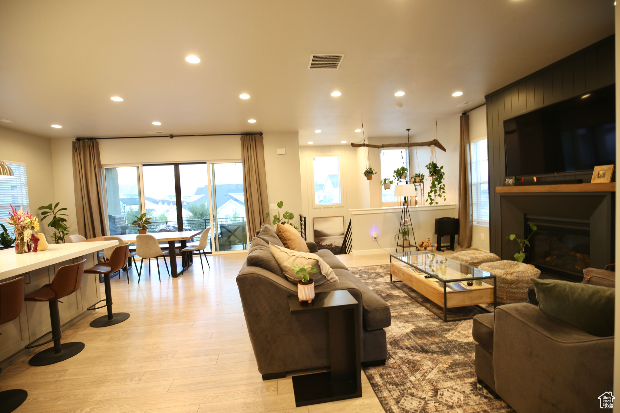 HOLBROOK - Residential