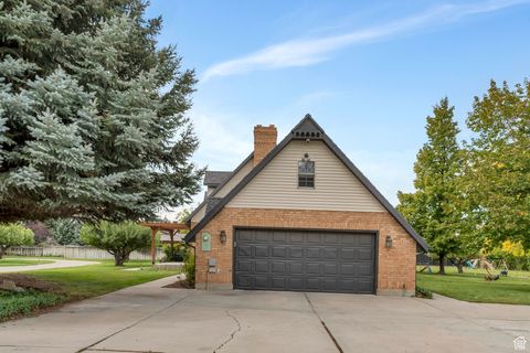 Tiny photo for 695 E 1700 N, Mapleton, UT 84664 (MLS # 2118604)