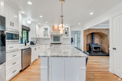 Tiny photo for 695 E 1700 N, Mapleton, UT 84664 (MLS # 2118604)