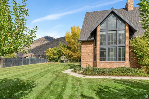 Tiny photo for 695 E 1700 N, Mapleton, UT 84664 (MLS # 2118604)