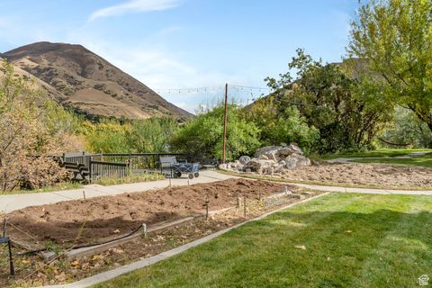 Tiny photo for 695 E 1700 N, Mapleton, UT 84664 (MLS # 2118604)