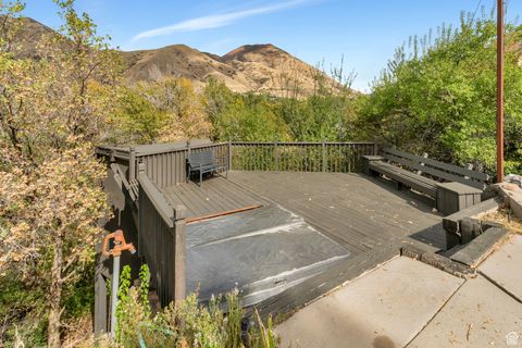 Tiny photo for 695 E 1700 N, Mapleton, UT 84664 (MLS # 2118604)