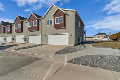 Tiny photo for 1643 W 2700 S #216, Syracuse, UT 84075 (MLS # 2136997)