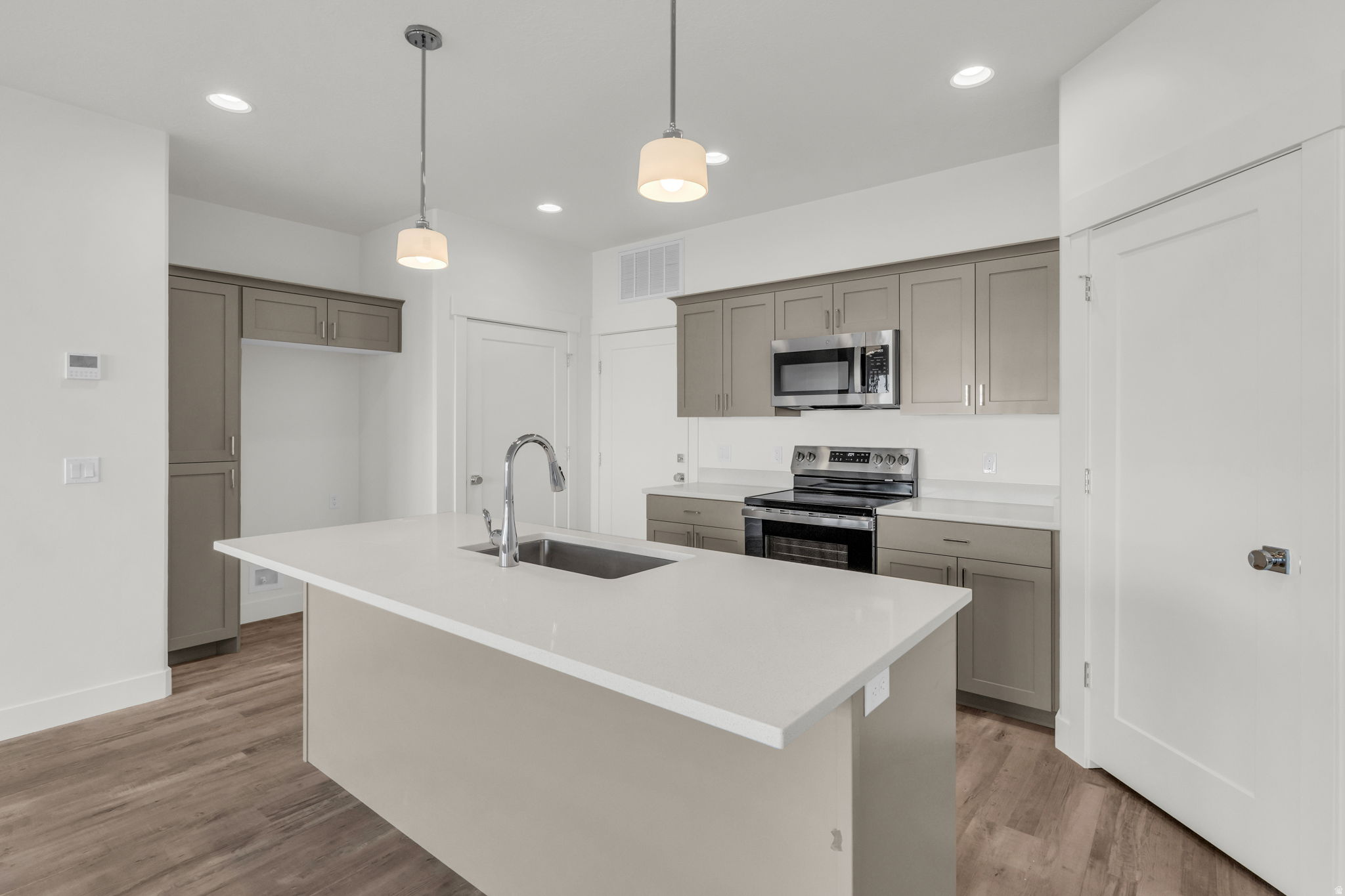 RC'S PARKWEST - Residential