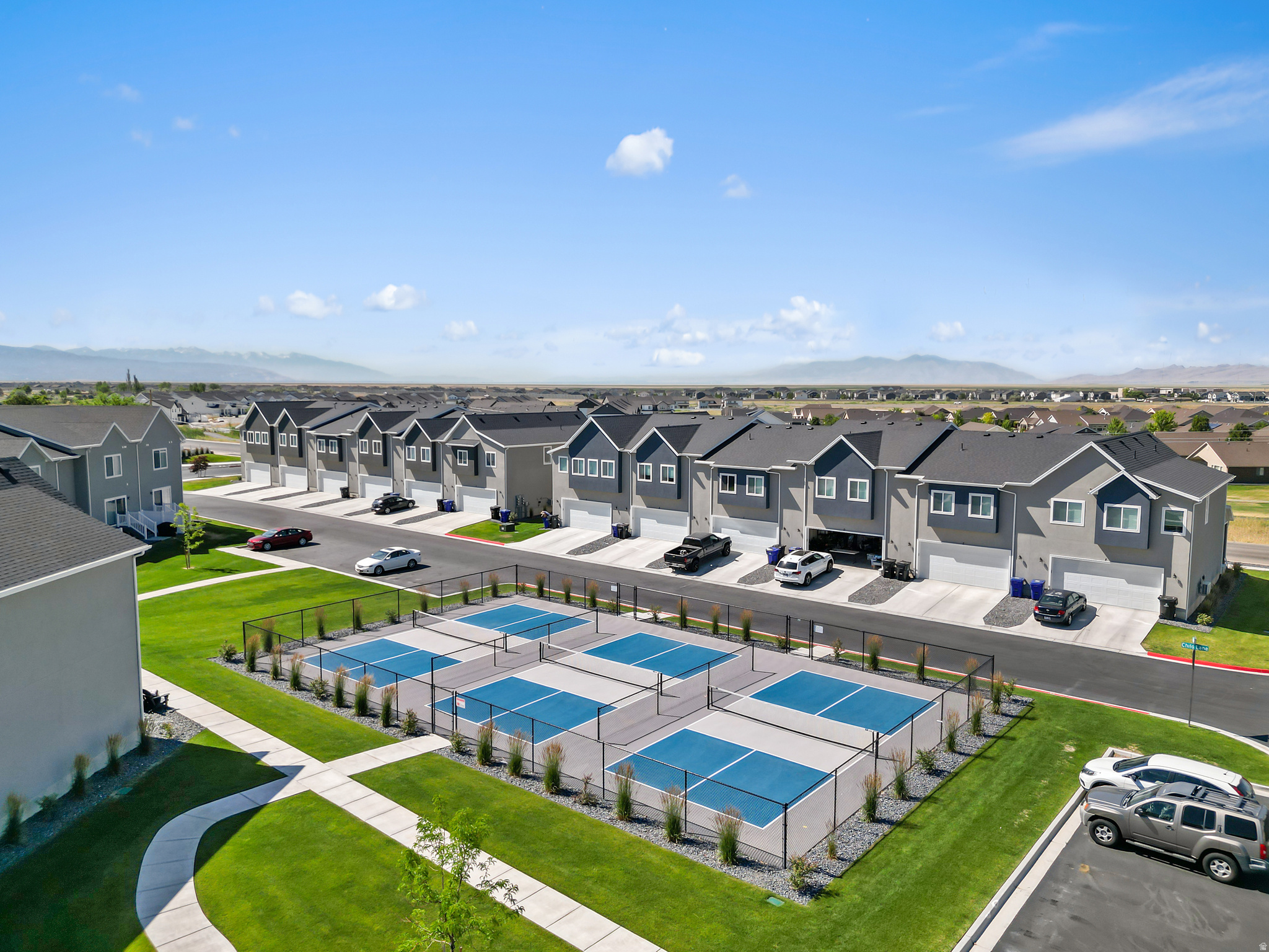 RC'S PARKWEST - Residential