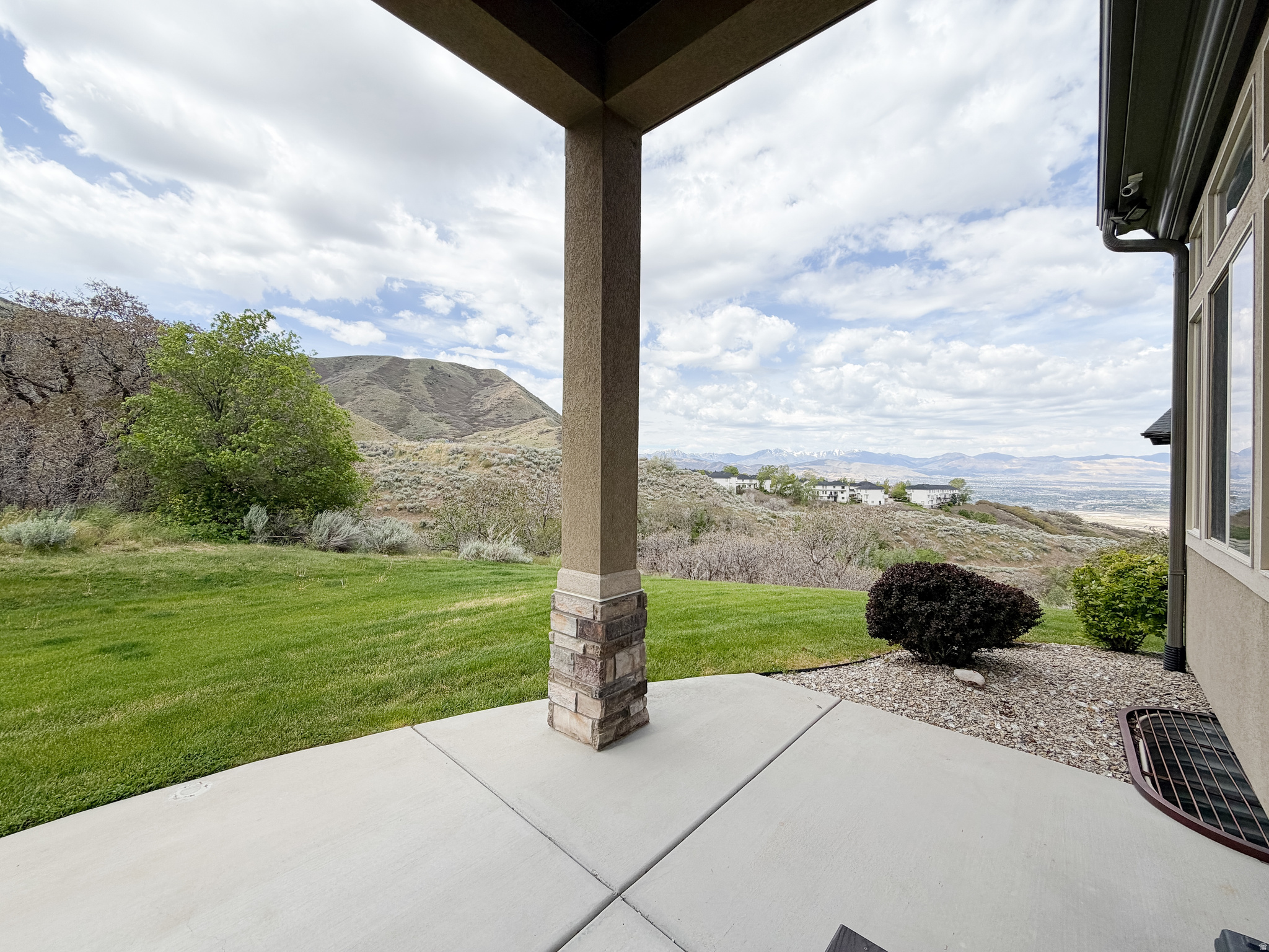 SUNSET RIDGE AT SOUTH MOUNTAIN - Residential Income