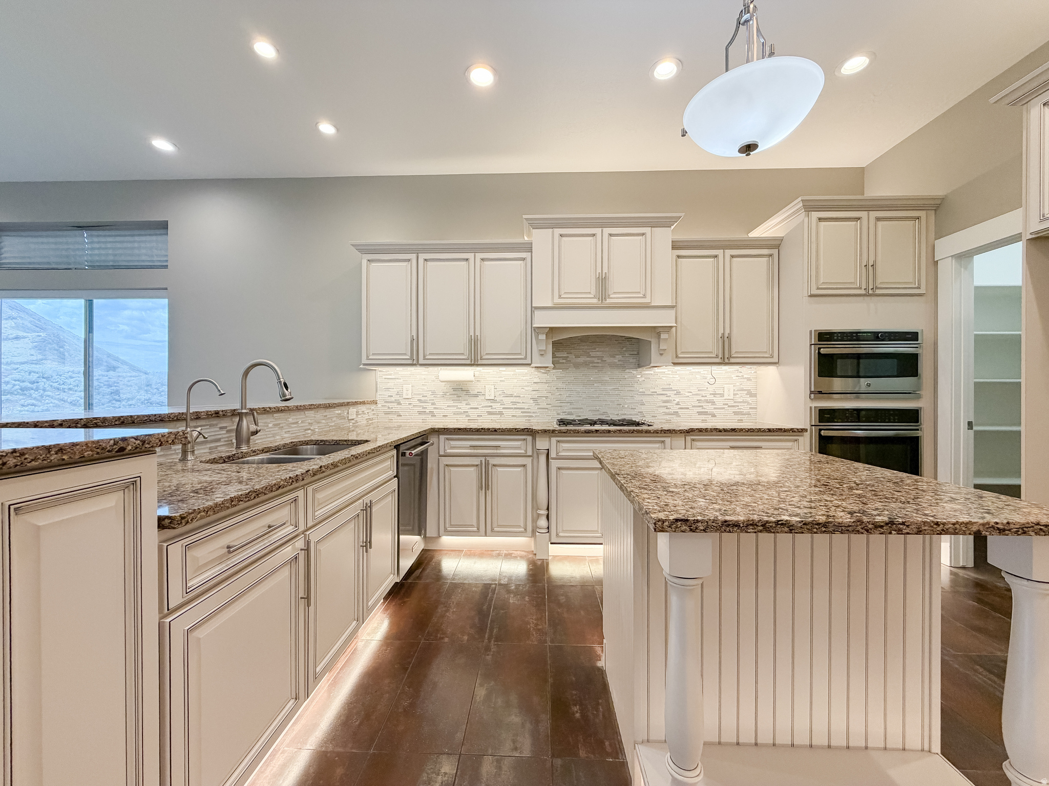 SUNSET RIDGE AT SOUTH MOUNTAIN - Residential Income