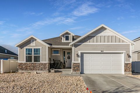 Photo of 262 W QUARTZ RD, Tooele, UT 84074 (MLS # 2130826)