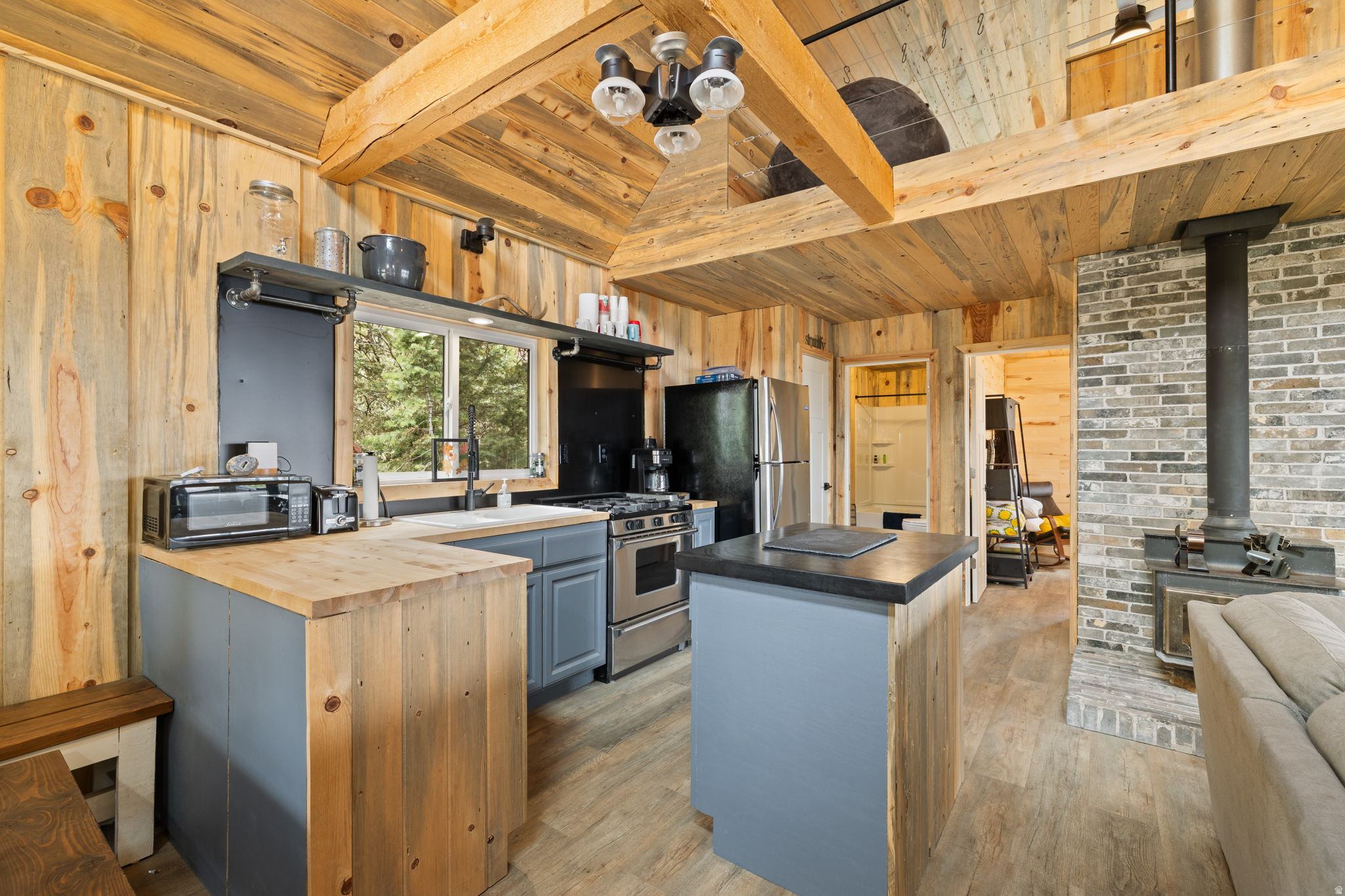 SPRING CITY RANCHEROS - Land