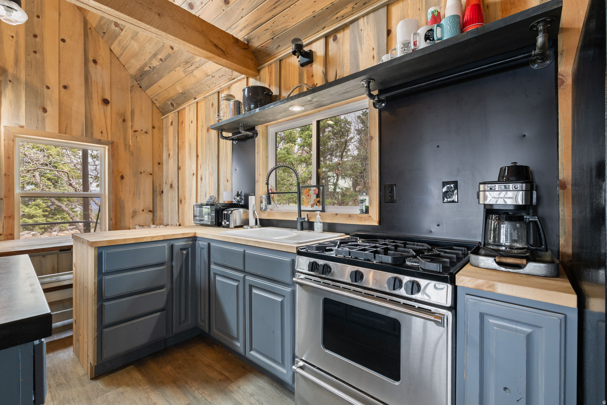 SPRING CITY RANCHEROS - Land