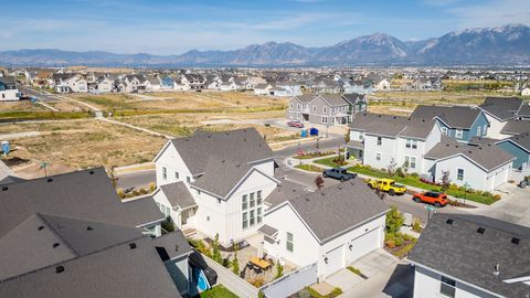 Tiny photo for 6889 W LAKE AVE, South Jordan, UT 84009 (MLS # 2129730)