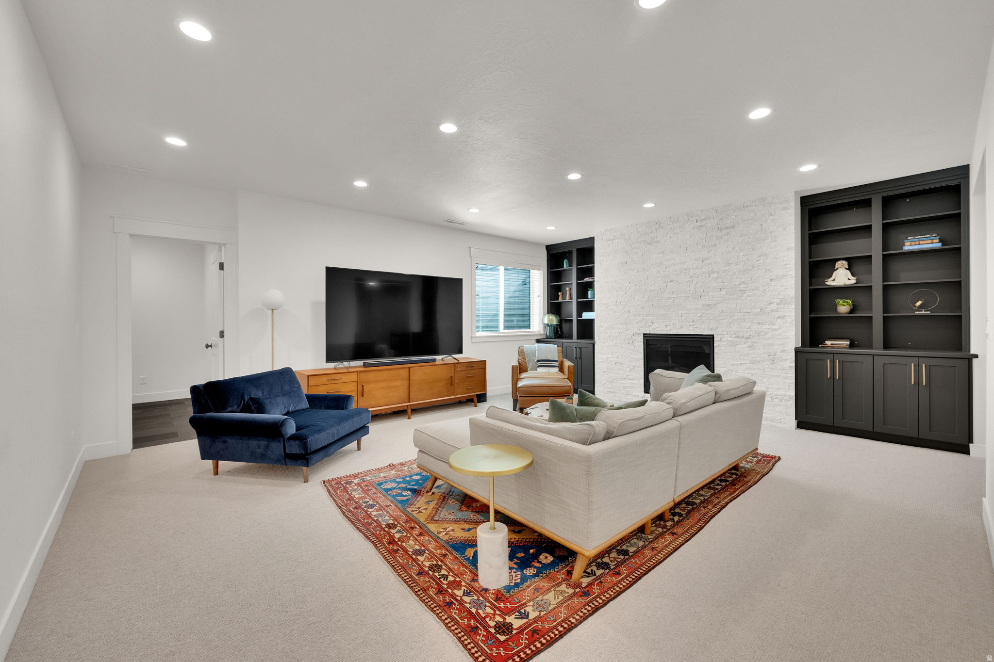 DAYBREAK - Residential