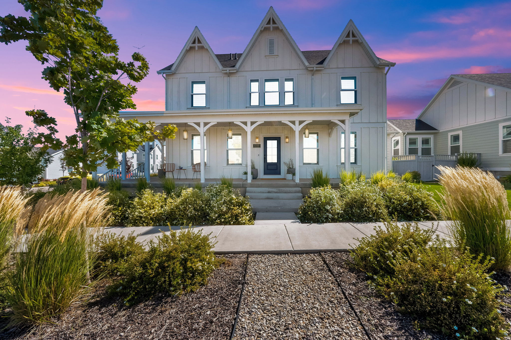 DAYBREAK - Residential