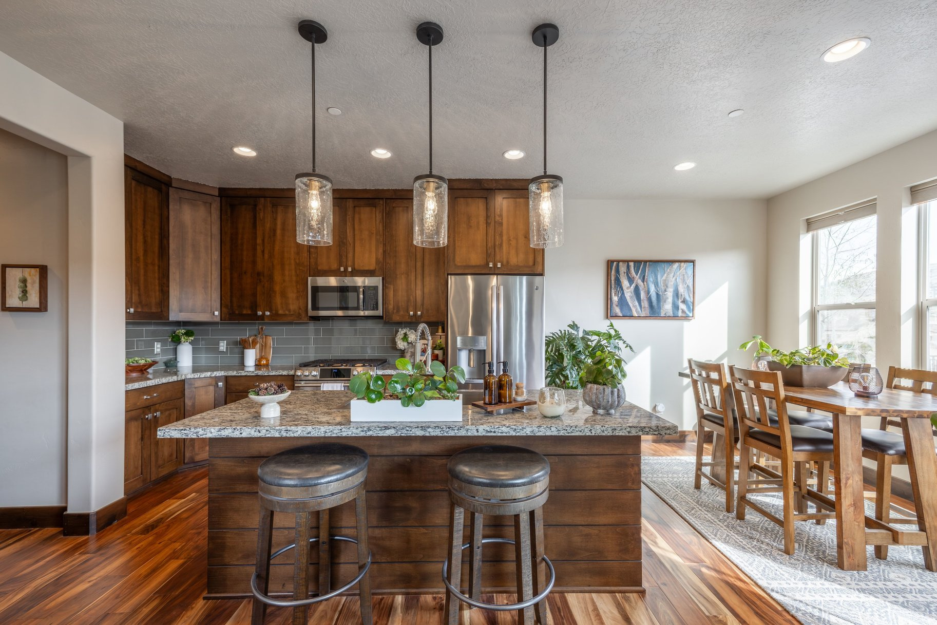 IROQUOIS - Residential