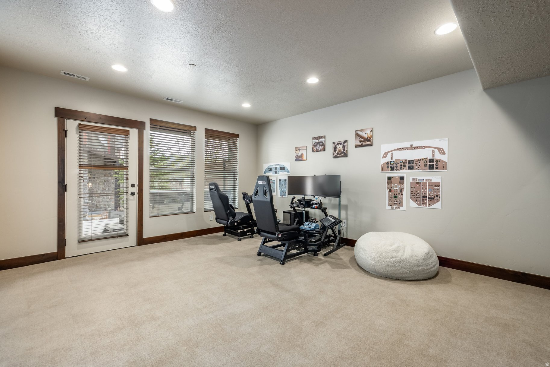 IROQUOIS - Residential