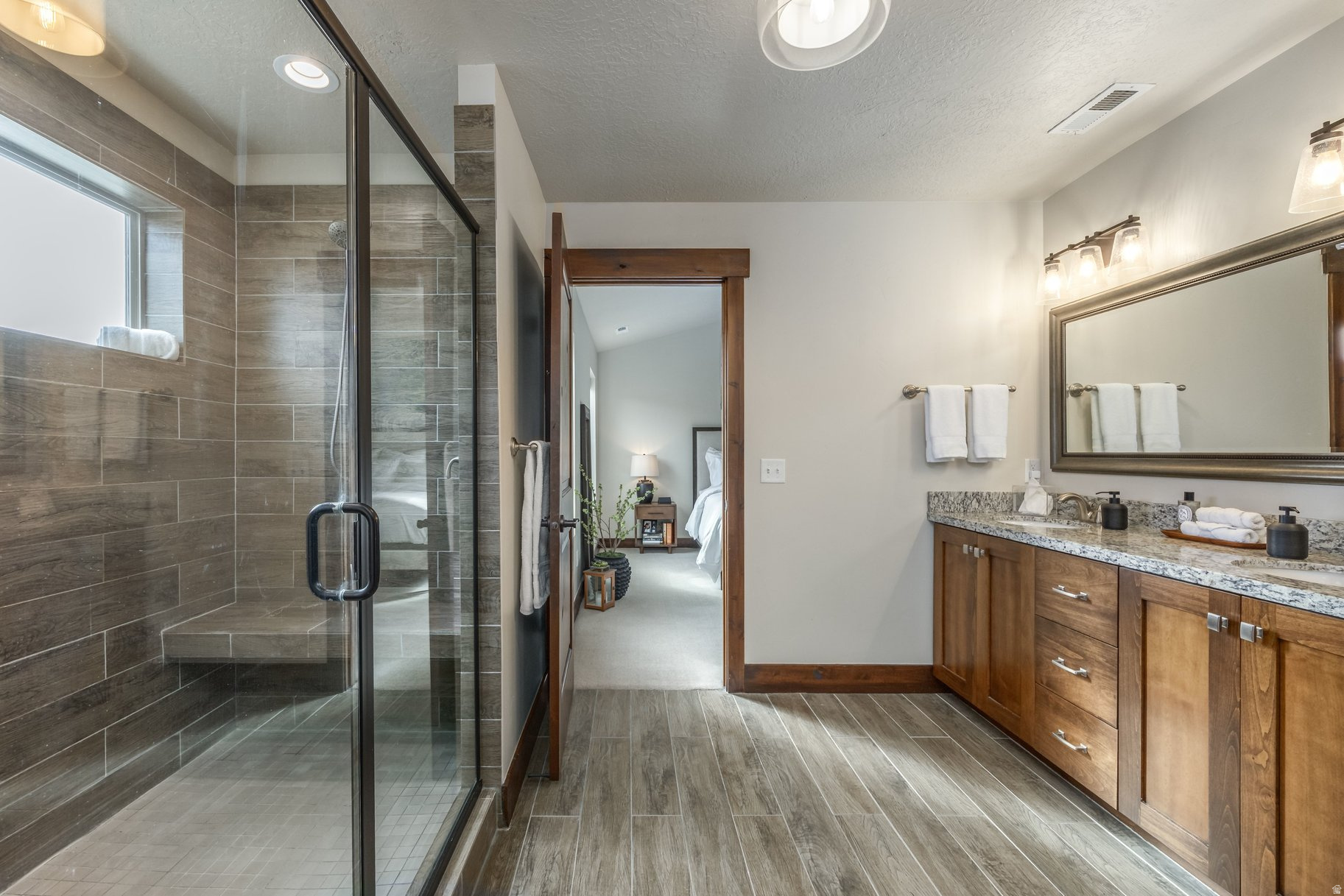 IROQUOIS - Residential