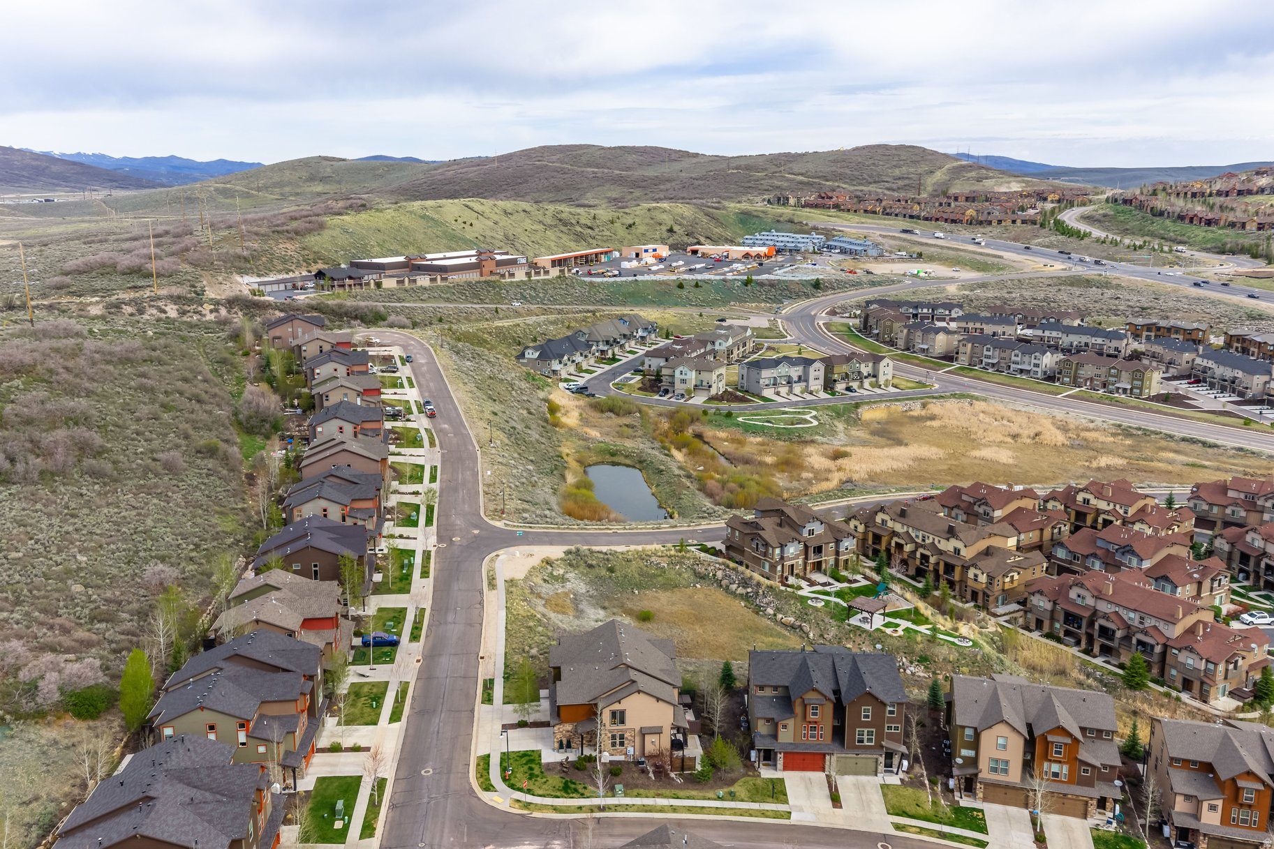 IROQUOIS - Residential