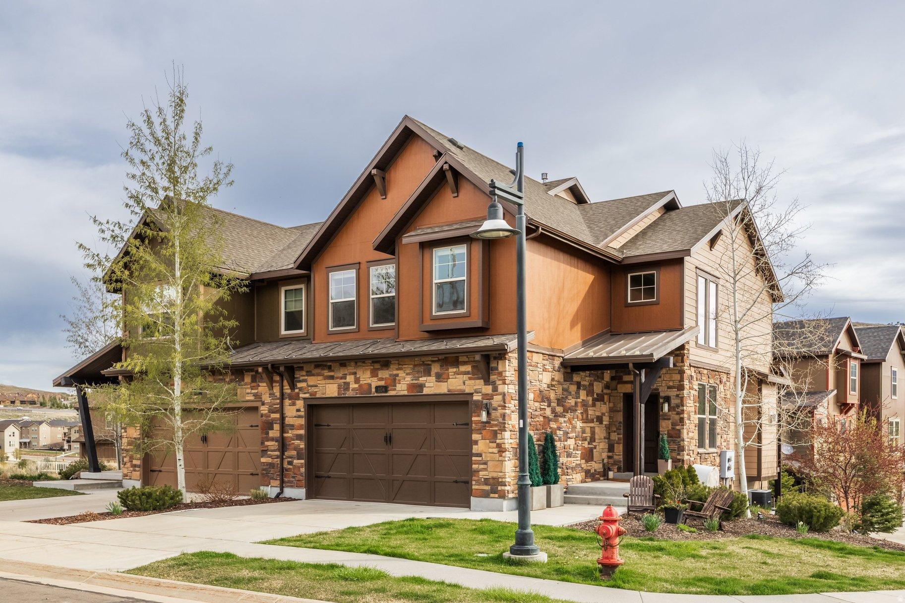 IROQUOIS - Residential