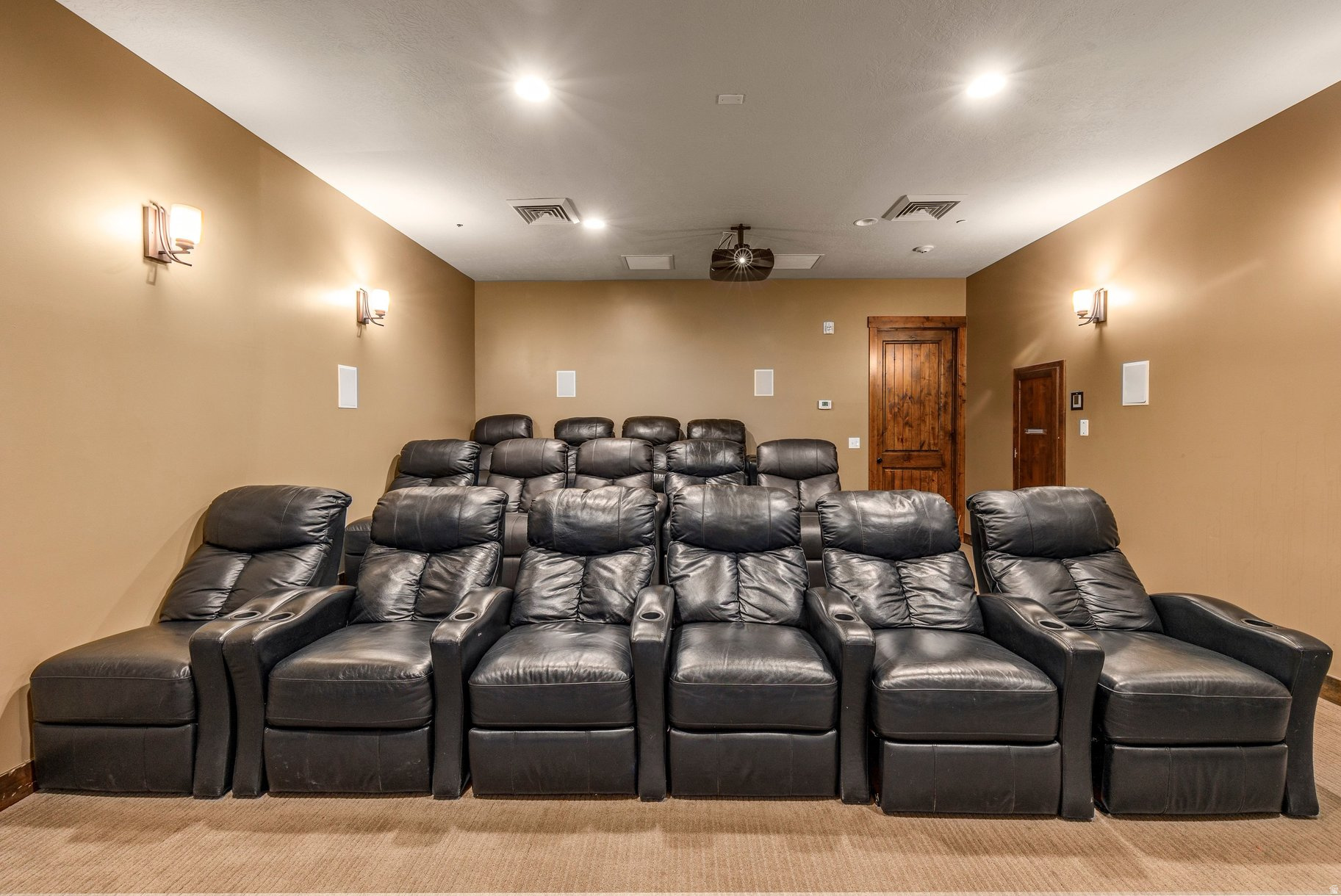 IROQUOIS - Residential