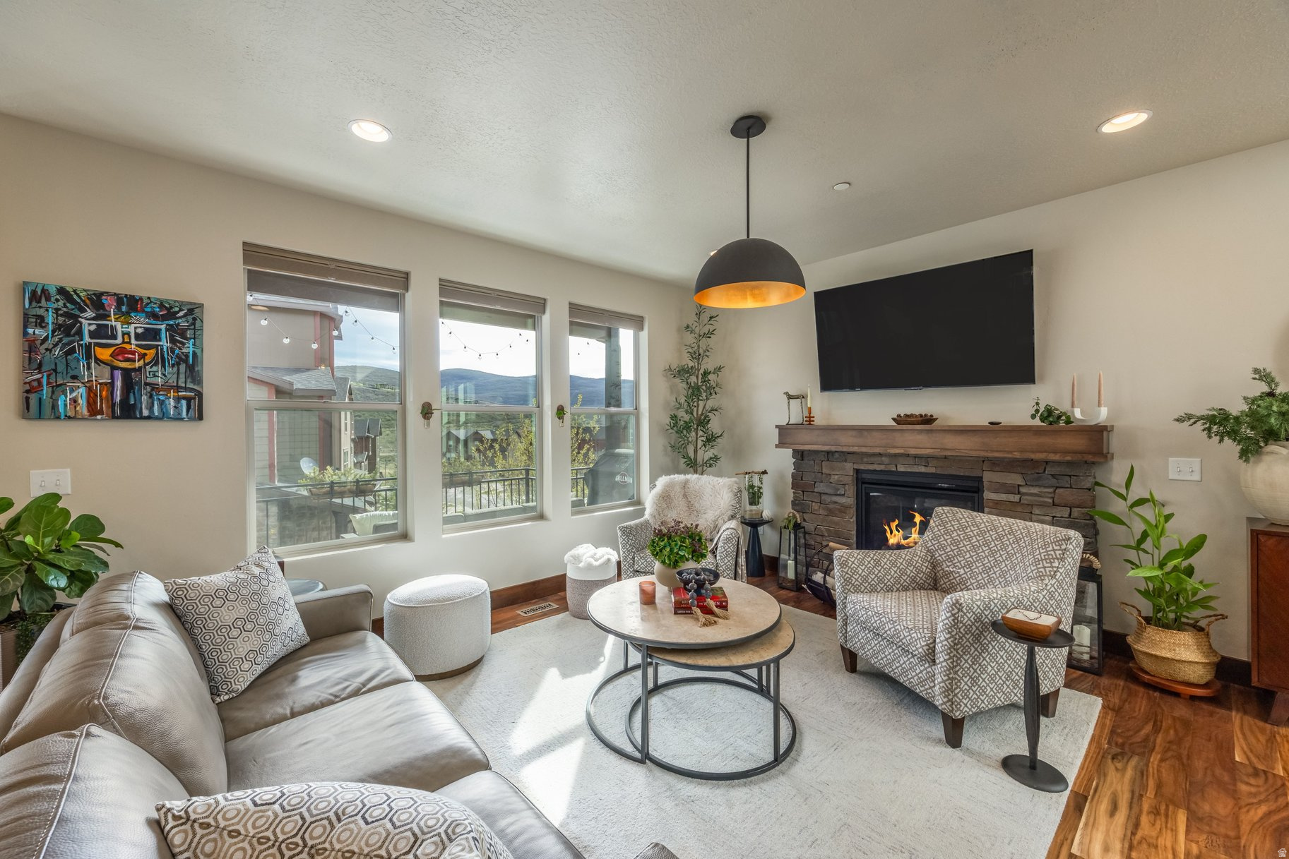 IROQUOIS - Residential