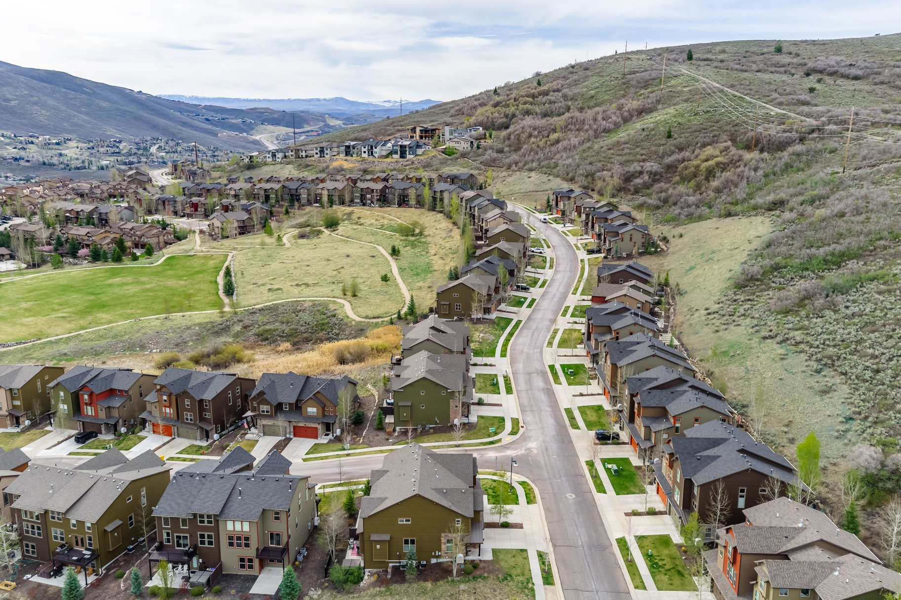 IROQUOIS - Residential