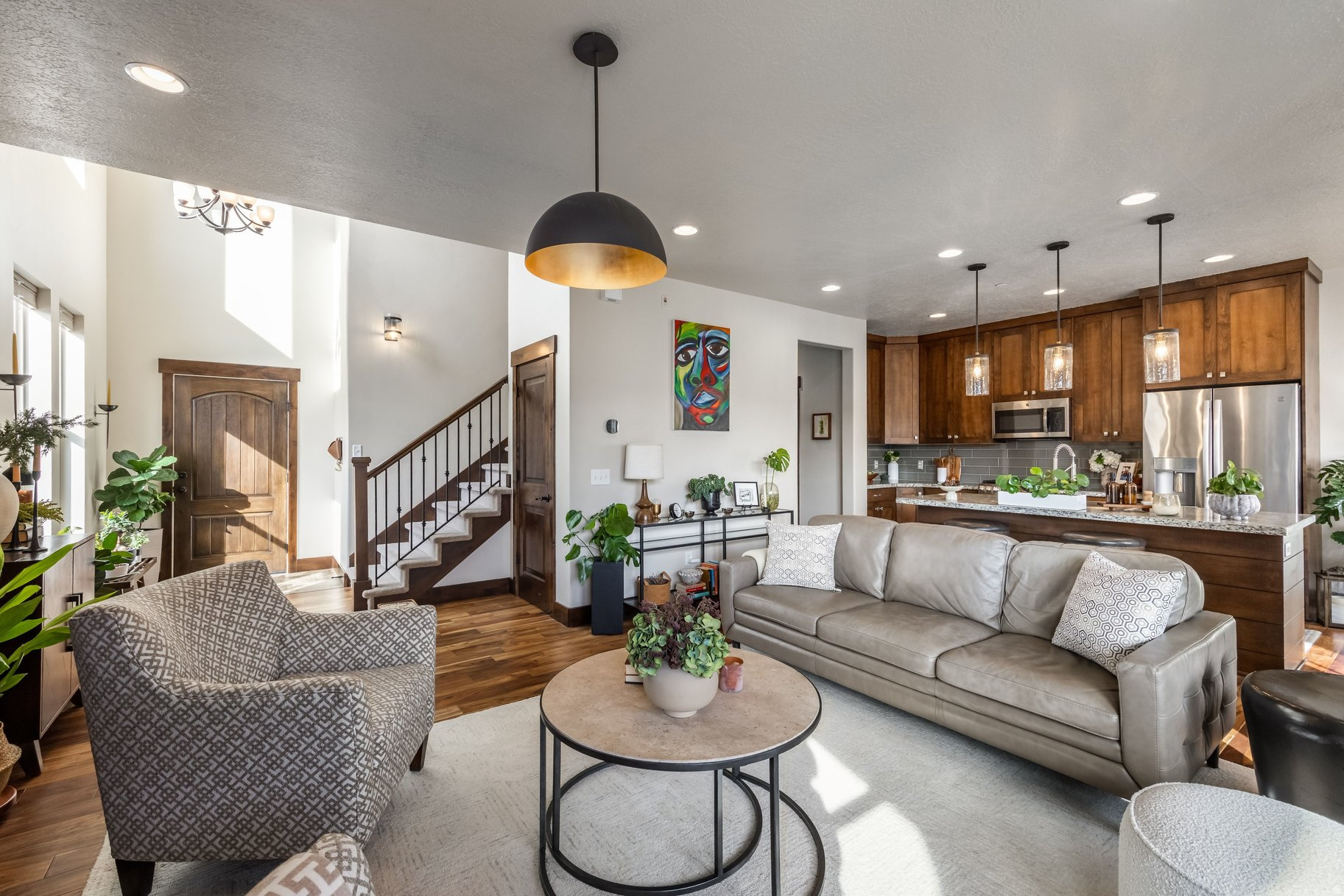 IROQUOIS - Residential