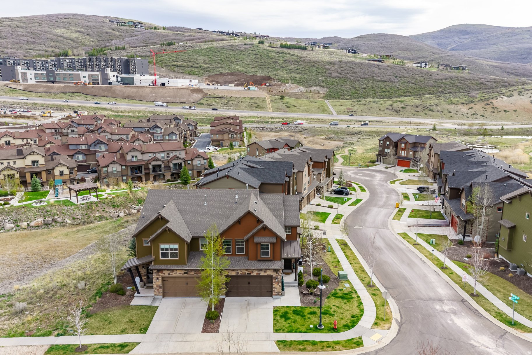 IROQUOIS - Residential