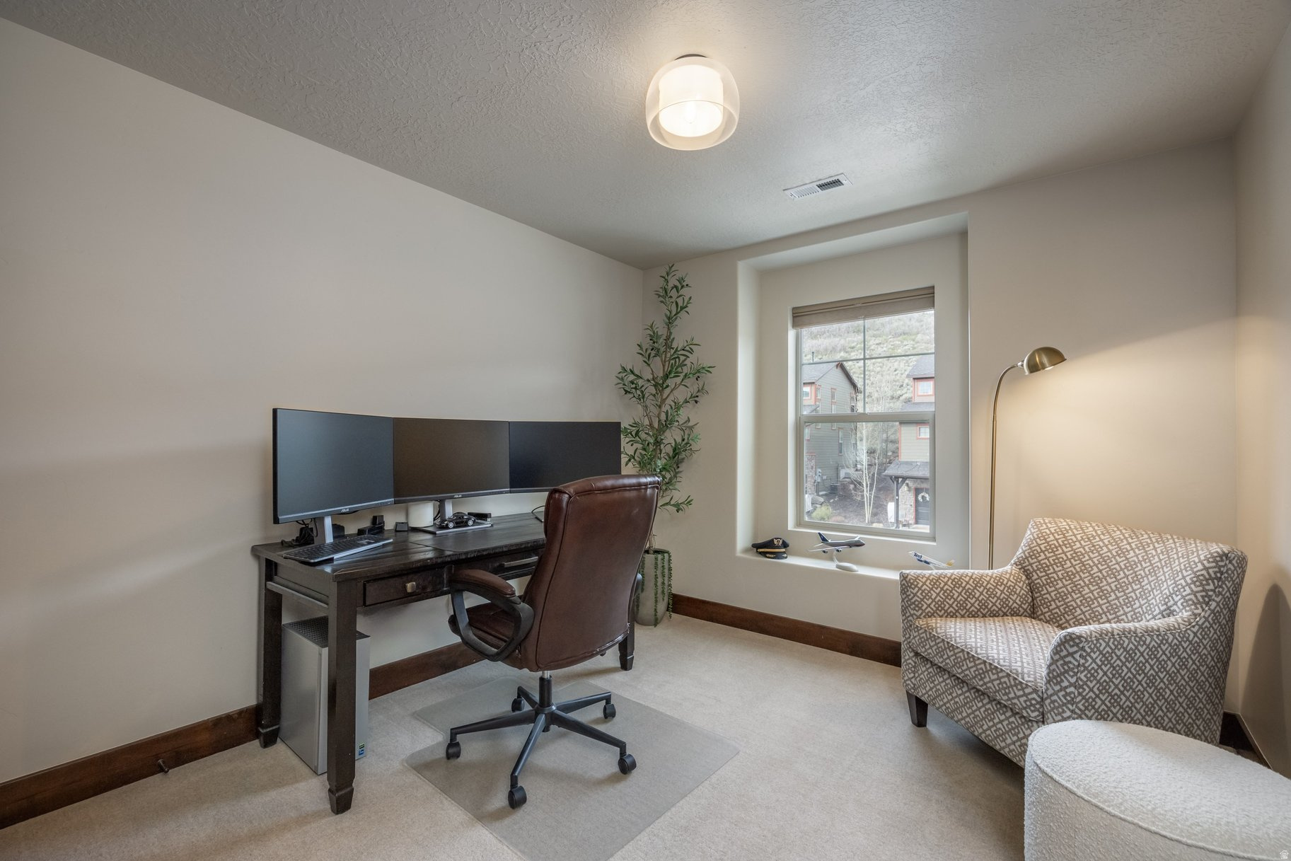 IROQUOIS - Residential