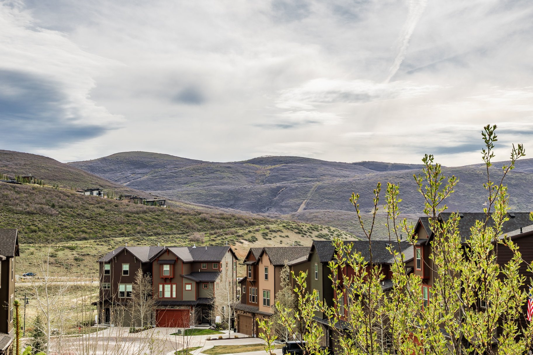 IROQUOIS - Residential