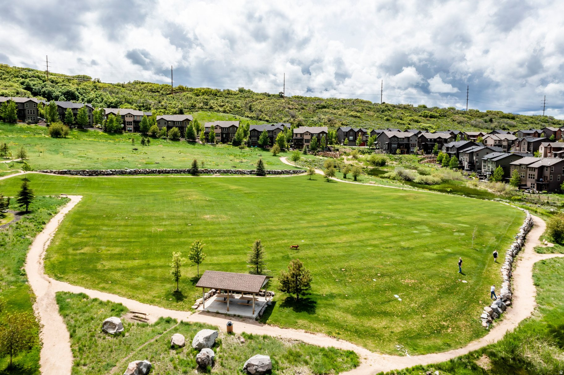 IROQUOIS - Residential