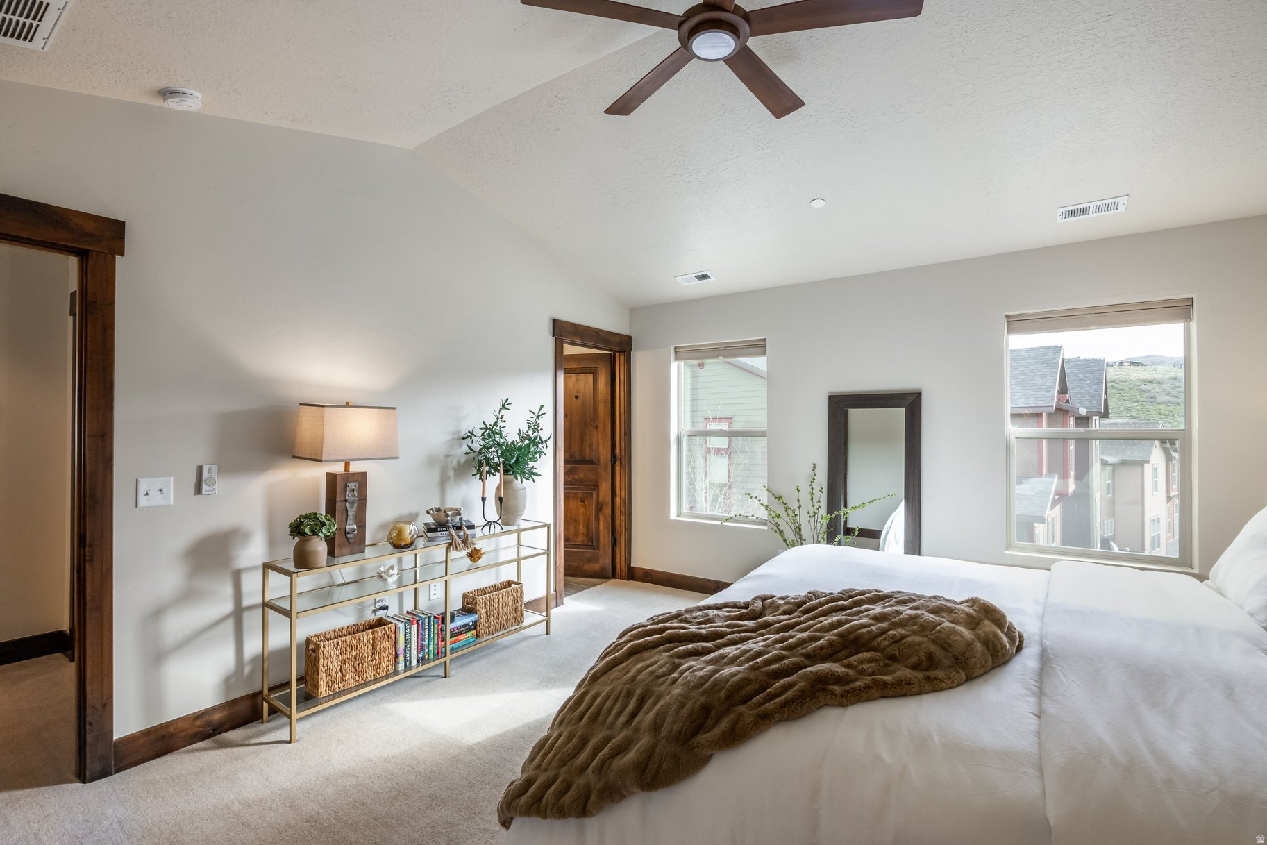 IROQUOIS - Residential