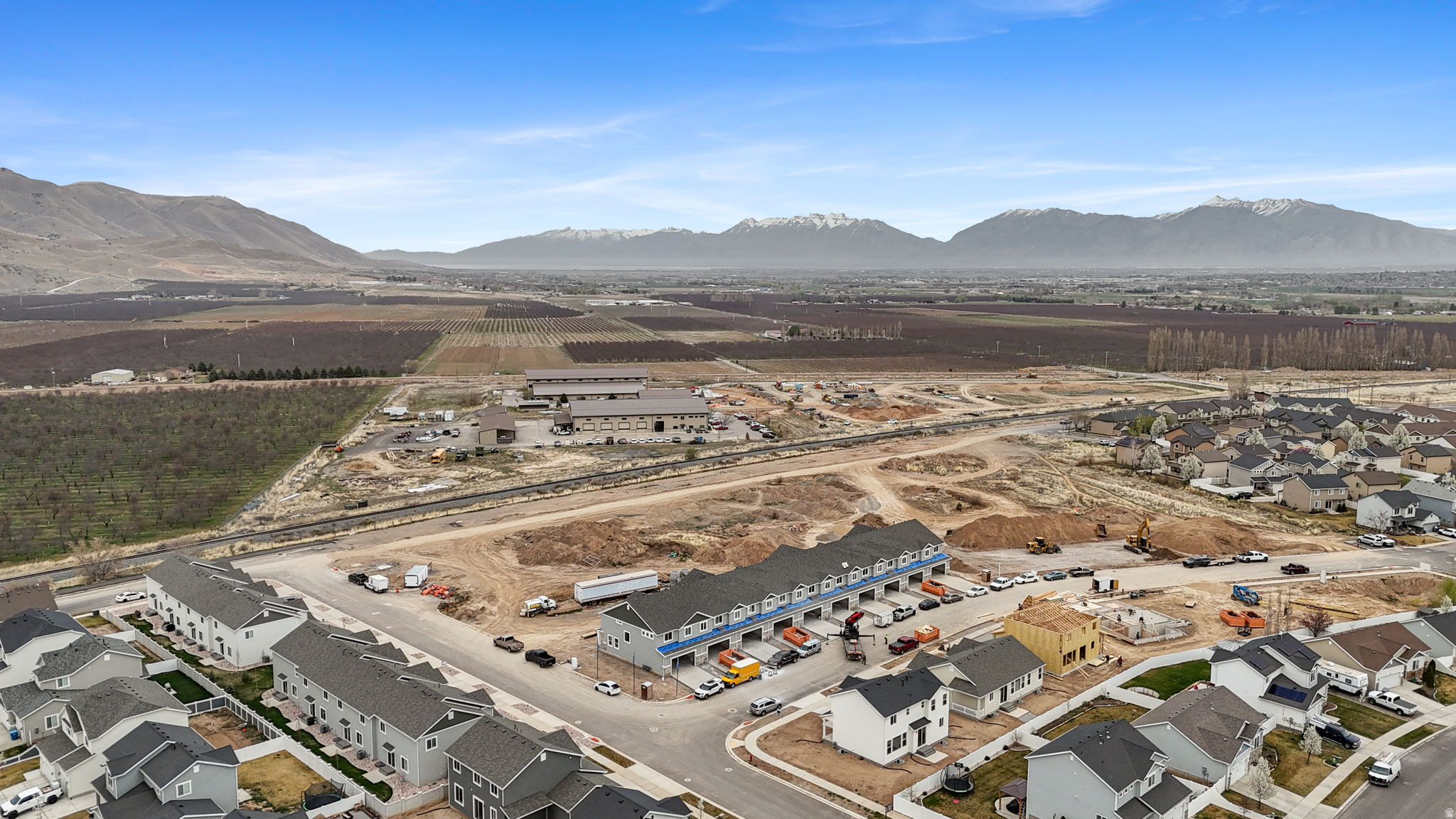 APPLE HOLLOW AT THE ORCHARDS - Residential