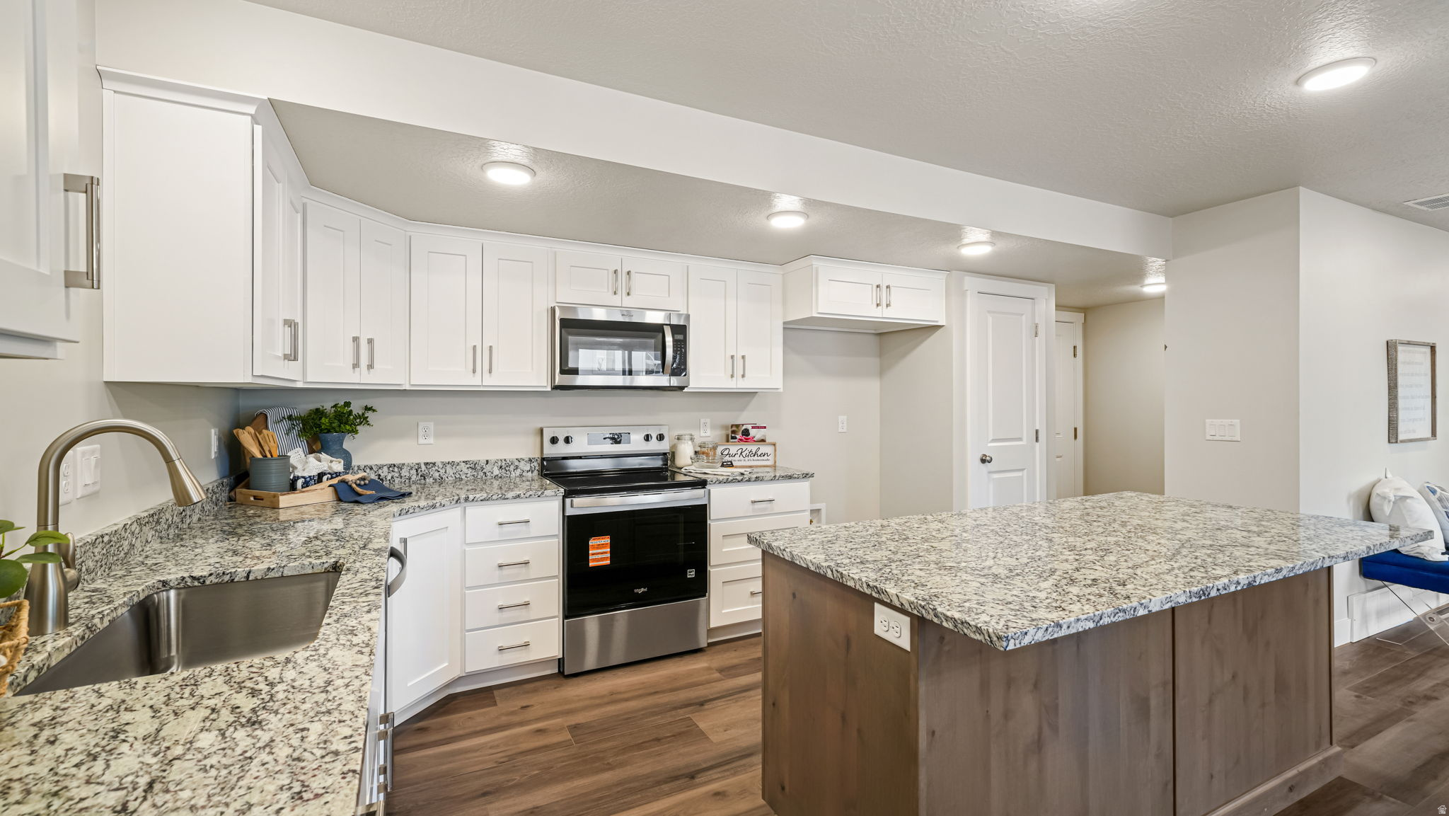 APPLE HOLLOW AT THE ORCHARDS - Residential