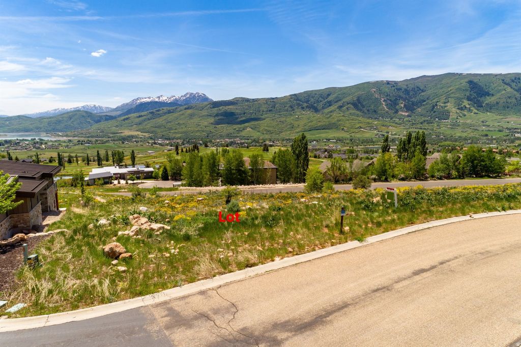 Photo of 5409 E PURPLE SAGE DR #10, Eden, UT 84310 (MLS # 2137549)